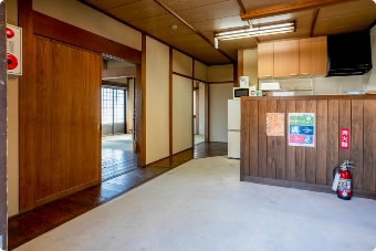 写真：土間と台所